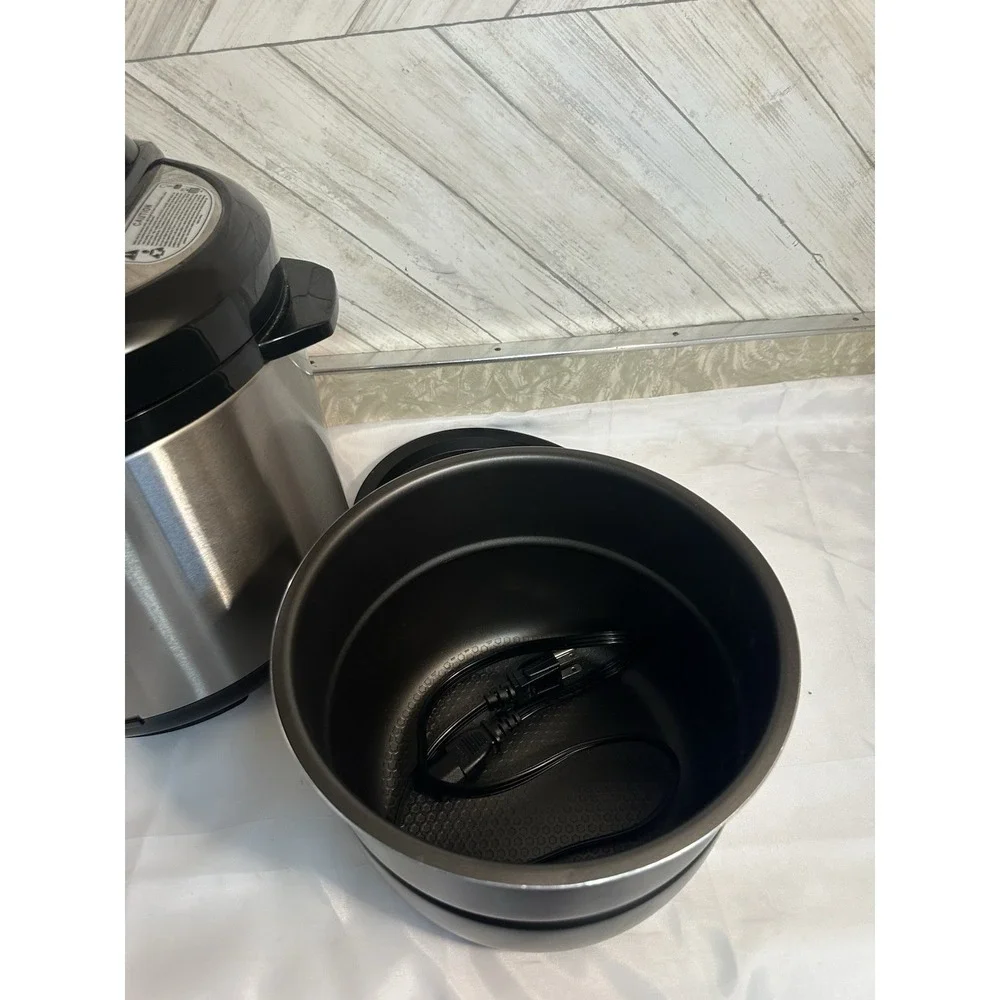 POWER COOKER 6 Quart Digital Pressure Cooker Model #PC-WAL1